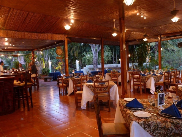 Imagen del bar/restaurante del Hotel Bula Bula. Foto 4