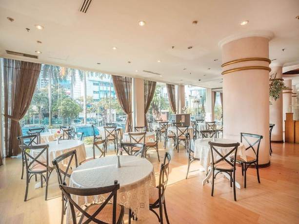 Imagen del bar/restaurante del Hotel Bulevar Tanjung Duren Jakarta. Foto 3