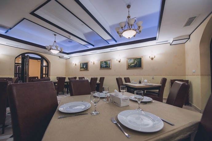 Imagen del bar/restaurante del Hotel Bulevard Predeal. Foto 4