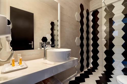 Imagen de la habitación del Hotel Bulevard, Ramnicu Valcea. Foto 10