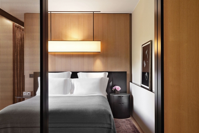 Imagen de la habitación del Hotel Bulgari Milano. Foto 6