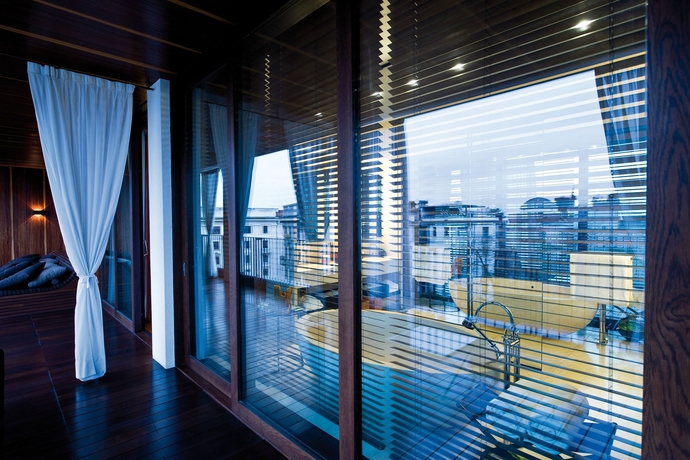 Imagen de la habitación del Hotel Bulgari Milano. Foto 9