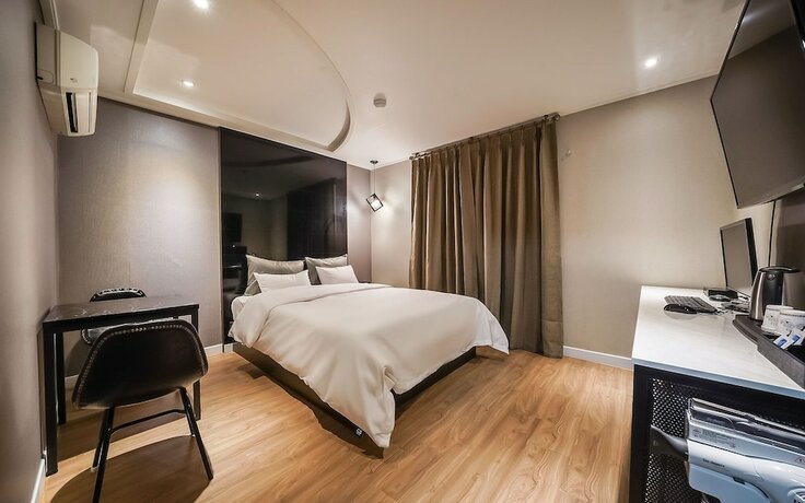 Imagen general del Hotel Bulgwang CS. Foto 7