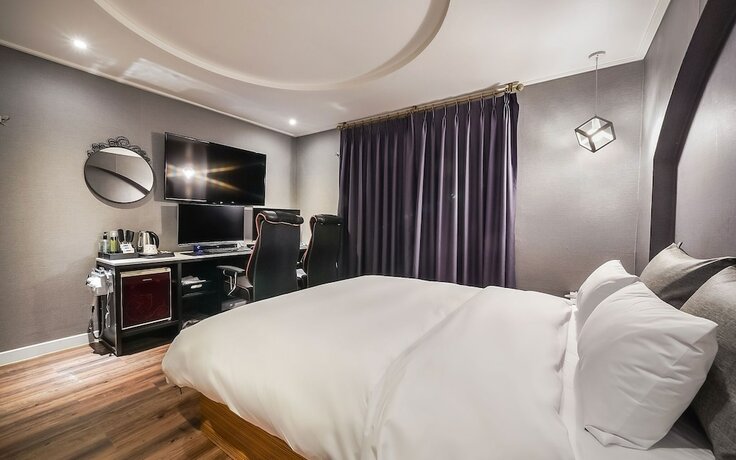 Imagen general del Hotel Bulgwang CS. Foto 11