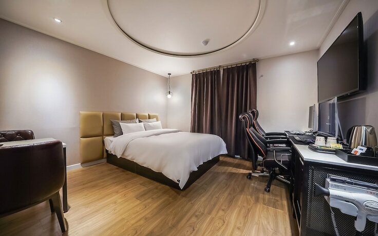 Imagen general del Hotel Bulgwang CS. Foto 12