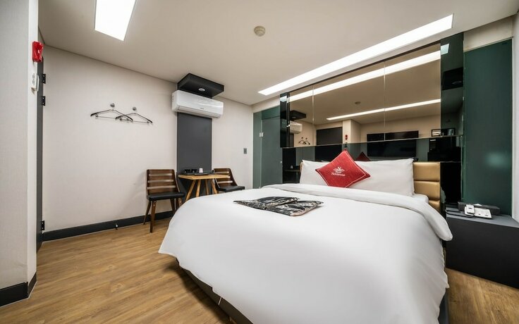 Imagen general del Hotel Bulgwang Noblesse. Foto 13