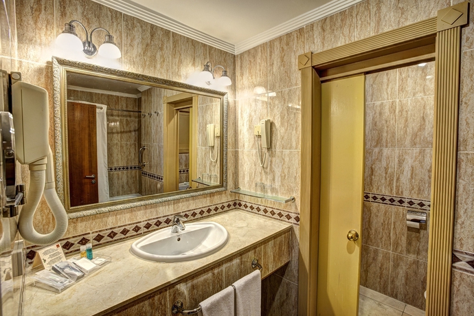 Imagen de la habitación del Hotel Bull Reina Isabel and Spa. Foto 4