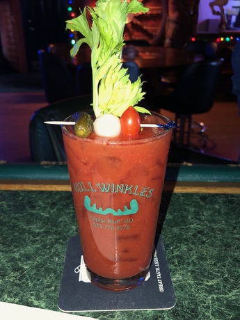 Imagen del bar/restaurante del Hotel Bullwinkles Rustic Lodge. Foto 4