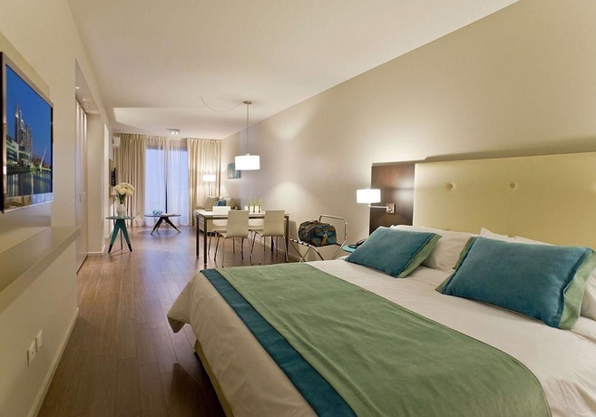 Imagen de los exteriores del Hotel Bulnes Eco Suites. Foto 12