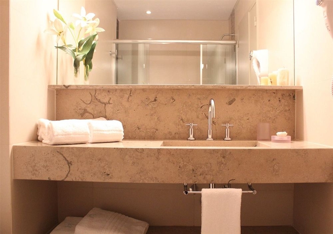 Imagen de la habitación del Hotel Bulnes Eco Suites. Foto 11