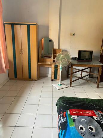 Imagen de la habitación del Hotel Bulusaraung Homestay Makassar. Foto 13
