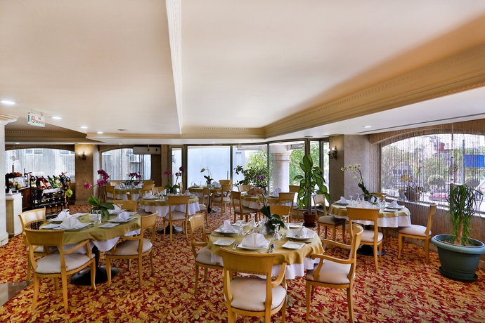 Imagen del bar/restaurante del Hotel Bulvar Palas Old City. Foto 2