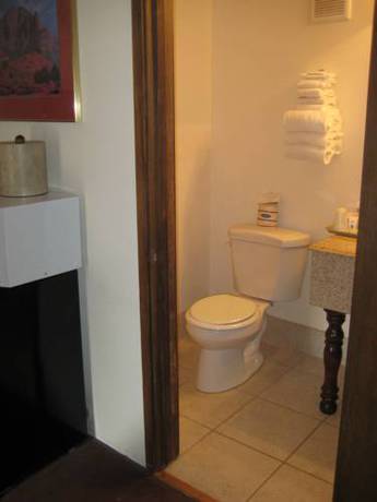 Imagen de la habitación del Hotel Bumbleberry Inn. Foto 14