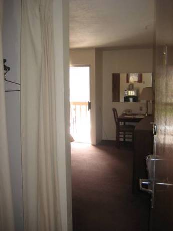 Imagen de la habitación del Hotel Bumbleberry Inn. Foto 16