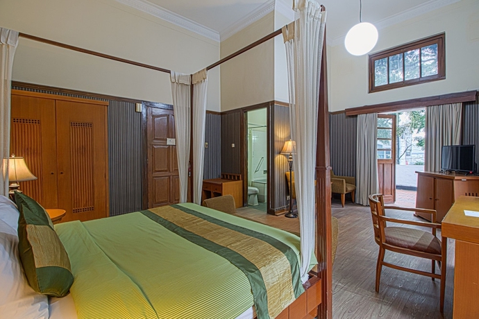 Imagen de la habitación del Hotel Bumi Sawunggaling. Foto 12
