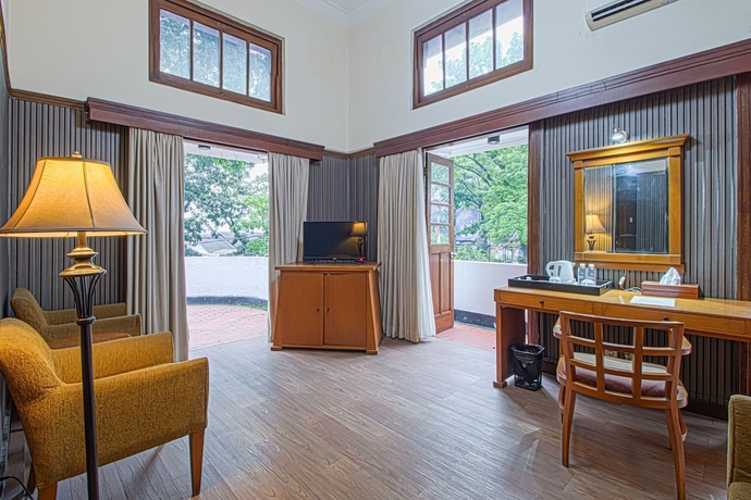 Imagen de la habitación del Hotel Bumi Sawunggaling. Foto 14