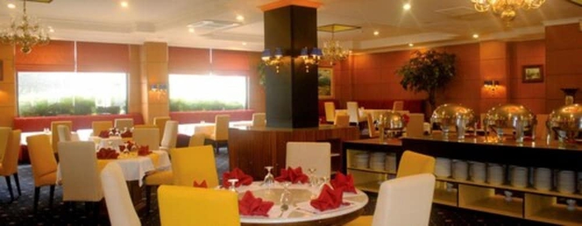 Imagen de los interiores del Hotel Bumi Senyiur. Foto 17