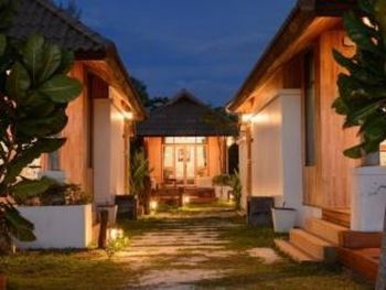 Imagen de los exteriores del Hotel Bundhaya Villas Koh Lipe. Foto 8