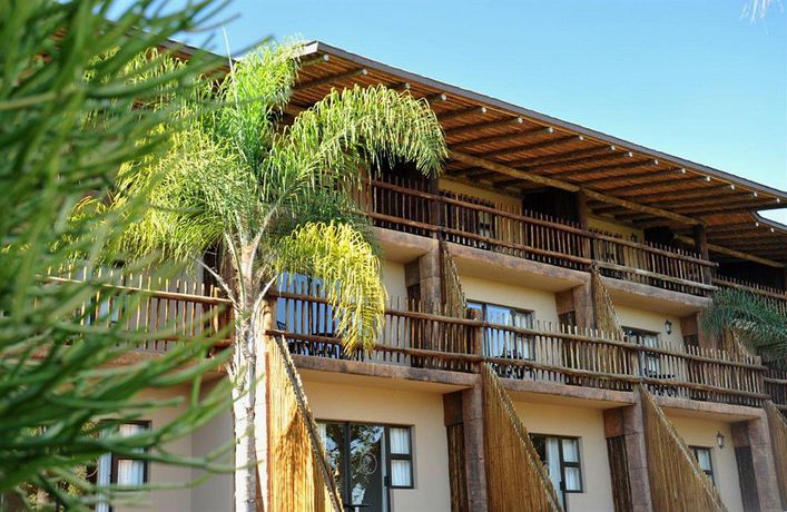 Imagen de los interiores del Hotel Bundu Lodge. Foto 16