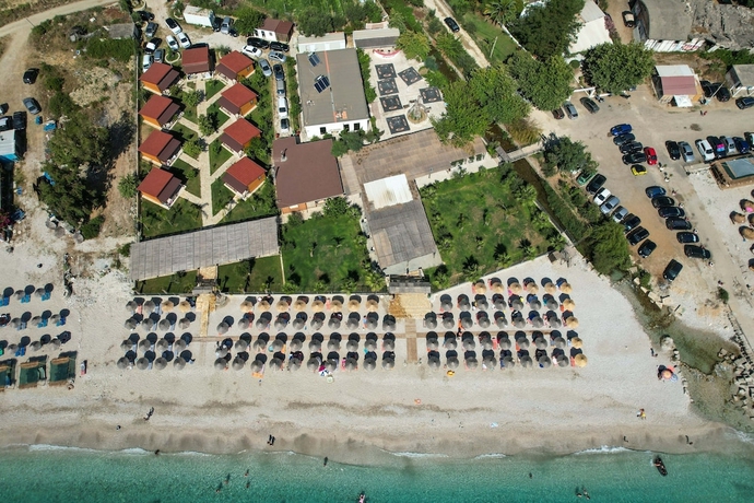 Imagen general del Hotel Bunec Beach Resort. Foto 1