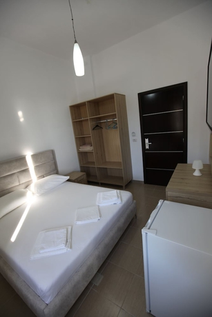 Imagen de la habitación del Hotel Bunec Beach Resort. Foto 8