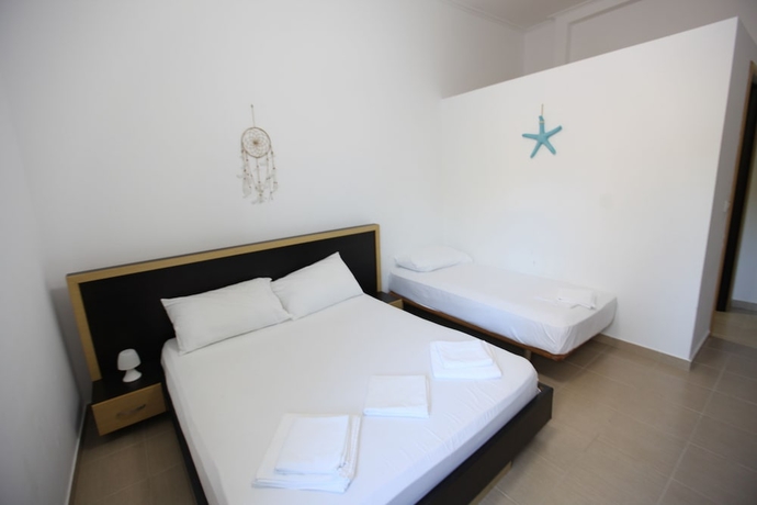 Imagen de la habitación del Hotel Bunec Beach Resort. Foto 18