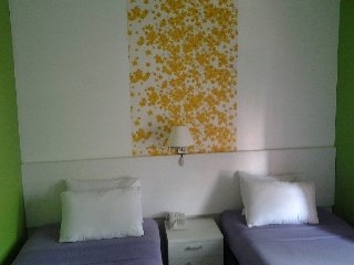 Imagen de la habitación del Hotel Bunga Bunga. Foto 1