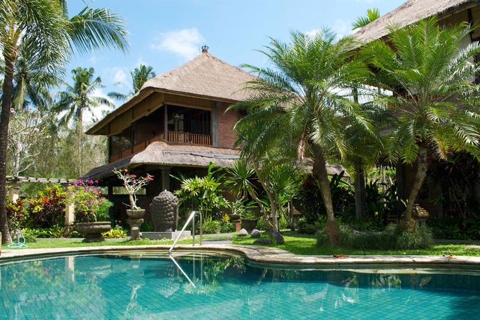 Imagen de la piscina del Hotel Bunga Permai. Foto 15