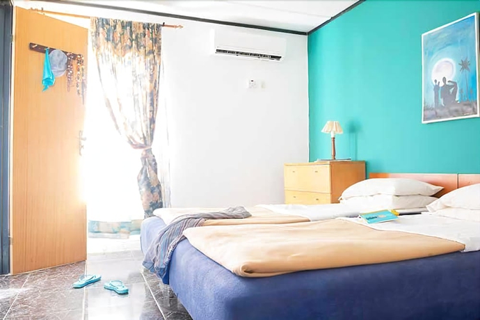 Imagen de la habitación del Hotel Bungalow Beach. Foto 5