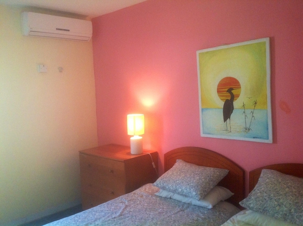 Imagen de la habitación del Hotel Bungalow Beach. Foto 7