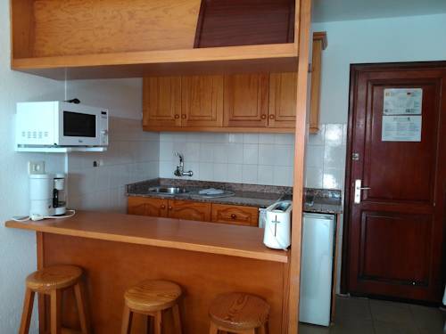 Imagen general del Hotel Bungalow Los Leones. Foto 4