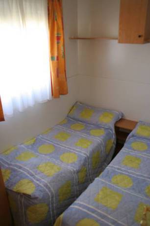 Imagen de la habitación del Hotel Bungalowpark Is&aacute;bena. Foto 8