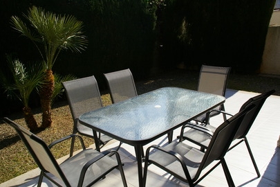 Imagen de los exteriores del Hotel Bungalows Costa Marfil. Foto 3