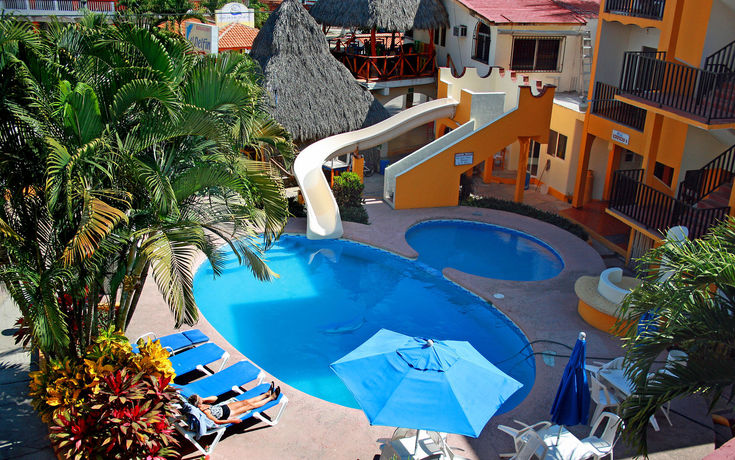 Imagen general del Hotel Bungalows El Delfin. Foto 2