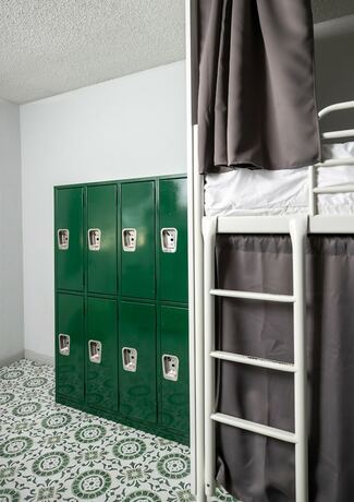 Imagen de la habitación del Hotel Bungalows Hostel. Foto 17