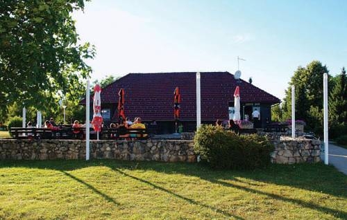 Imagen general del Hotel Bungalows Korana (Campsite Korana). Foto 4