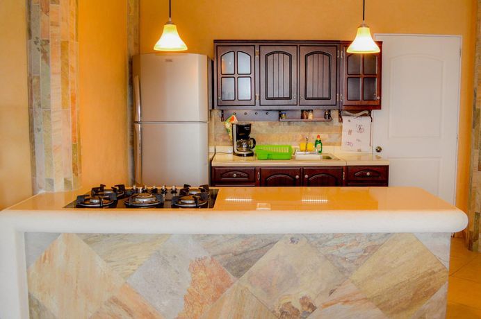 Imagen de la habitación del Hotel Bungalows La Madera, Zihuatanejo. Foto 9