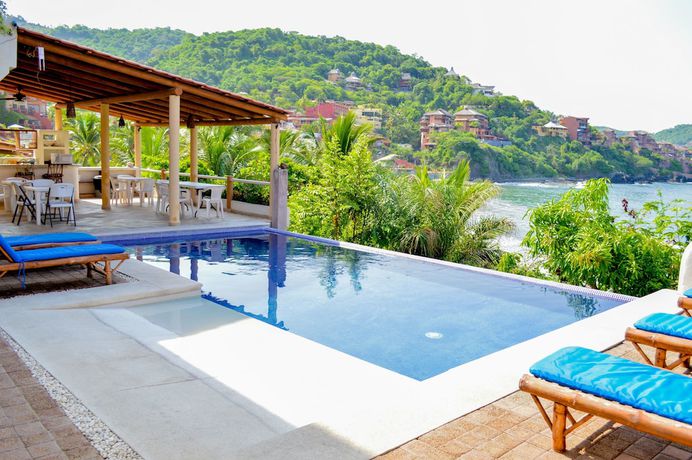 Imagen general del Hotel Bungalows La Madera, Zihuatanejo. Foto 1