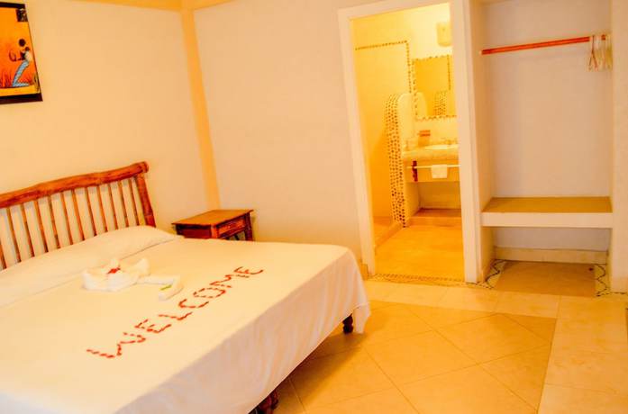 Imagen de la habitación del Hotel Bungalows La Madera, Zihuatanejo. Foto 20