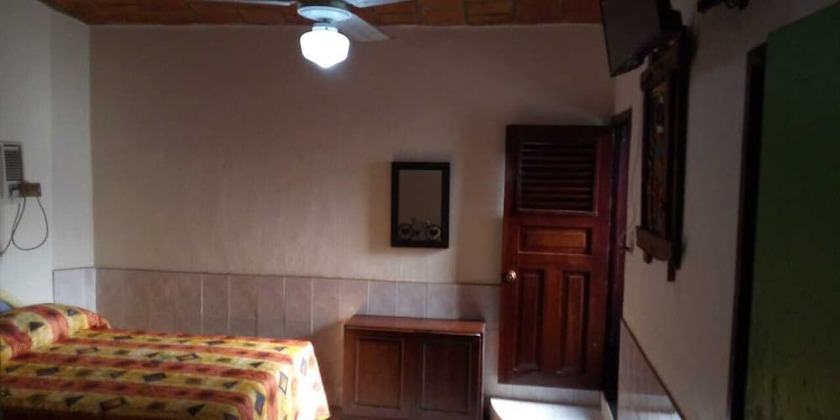 Imagen de la habitación del Hotel Bungalows La Rienda Guayabitos. Foto 16