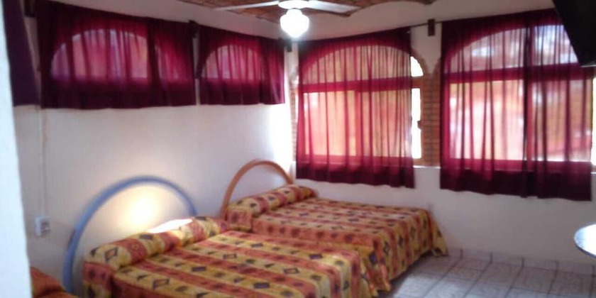Imagen de la habitación del Hotel Bungalows La Rienda Guayabitos. Foto 18