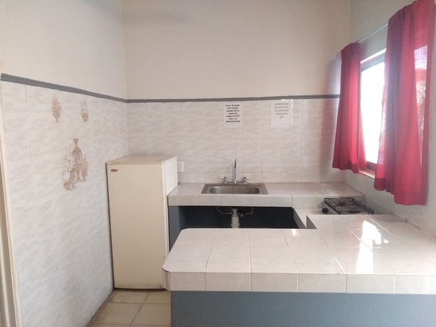Imagen de la habitación del Hotel Bungalows Las Glorias. Foto 17