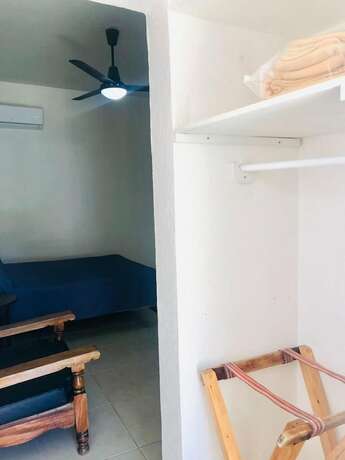 Imagen de la habitación del Hotel Bungalows Las Hamacas. Foto 10