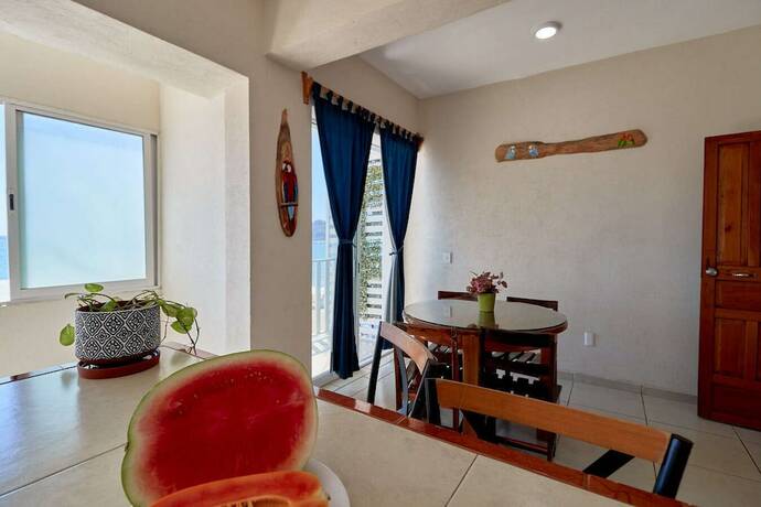 Imagen de la habitación del Hotel Bungalows Las Hamacas. Foto 13