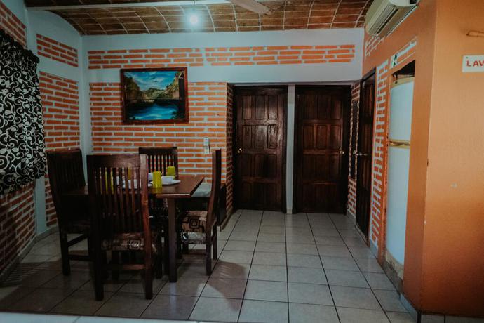 Imagen general del Hotel Bungalows Los Flamingos. Foto 4