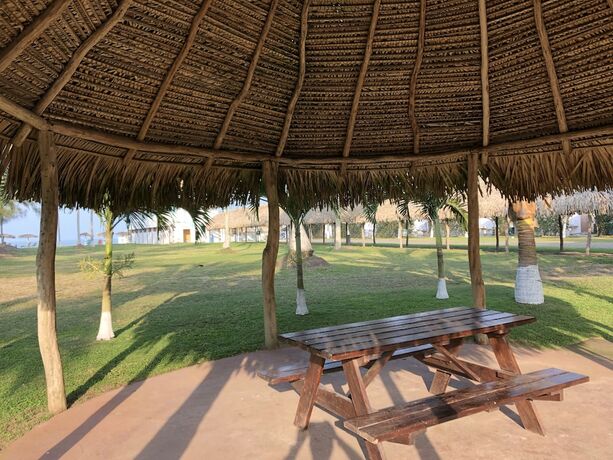 Imagen general del Hotel Bungalows Marbella Costa Esmeralda. Foto 5