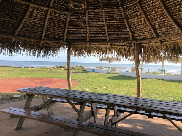 Imagen general del Hotel Bungalows Marbella Costa Esmeralda. Foto 8