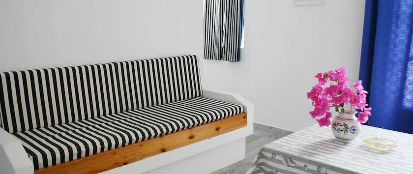 Imagen de la habitación del Hotel Bungalows Marina. Foto 14