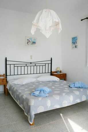 Imagen de la habitación del Hotel Bungalows Marina. Foto 15