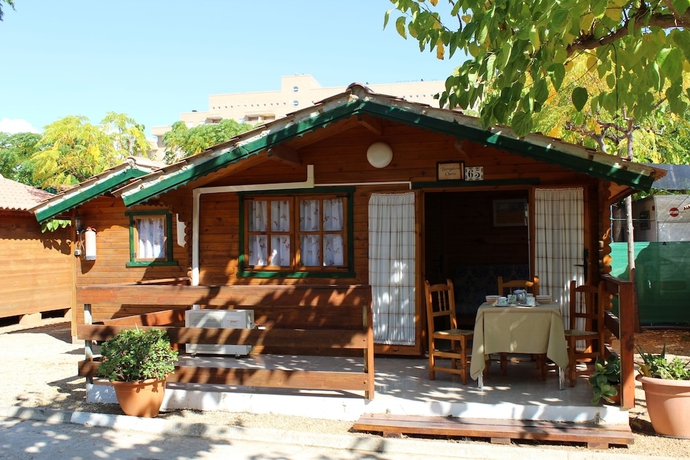 Imagen de la habitación del Hotel Bungalows Oasis. Foto 2